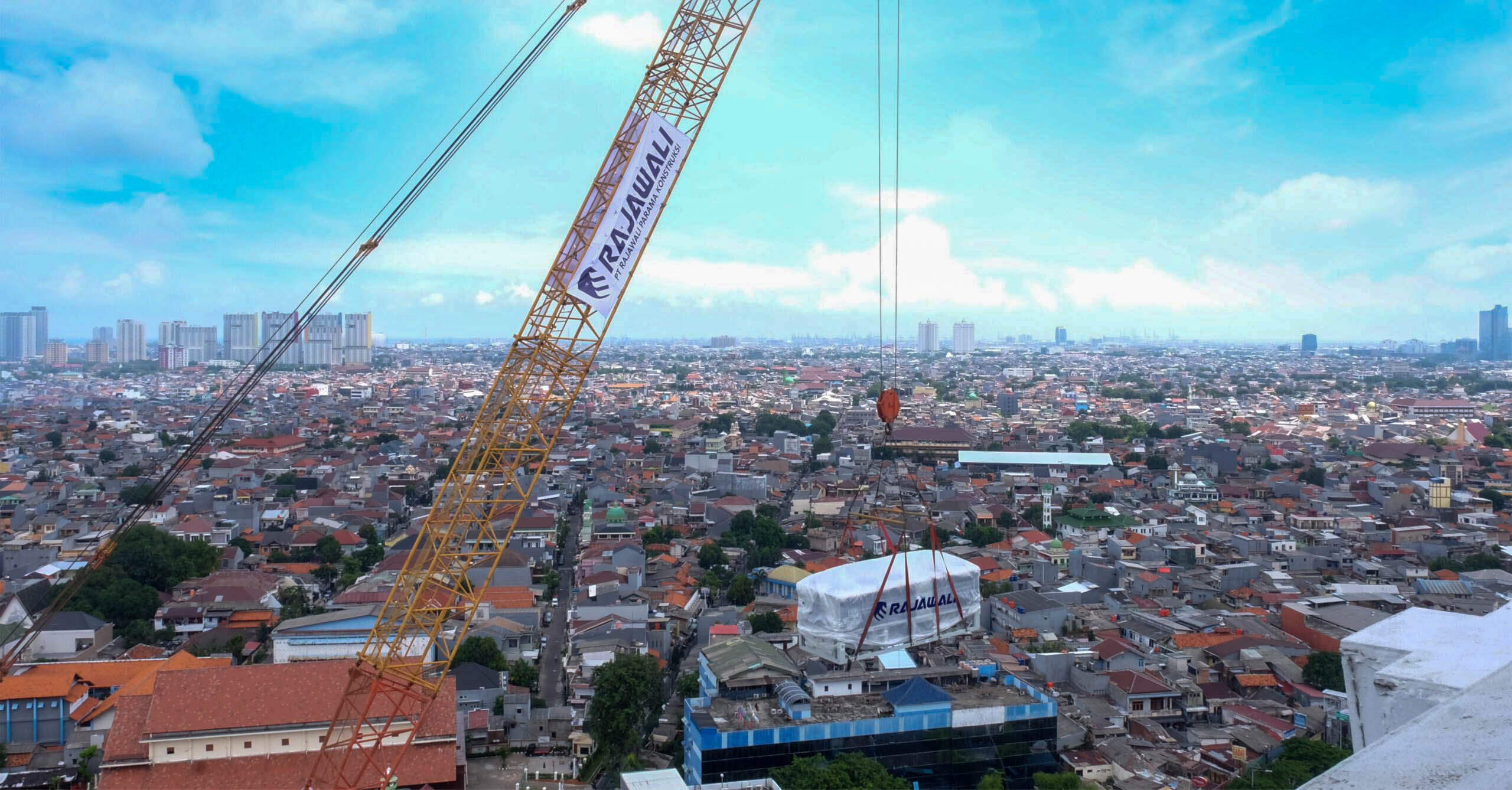 Rajawali crane